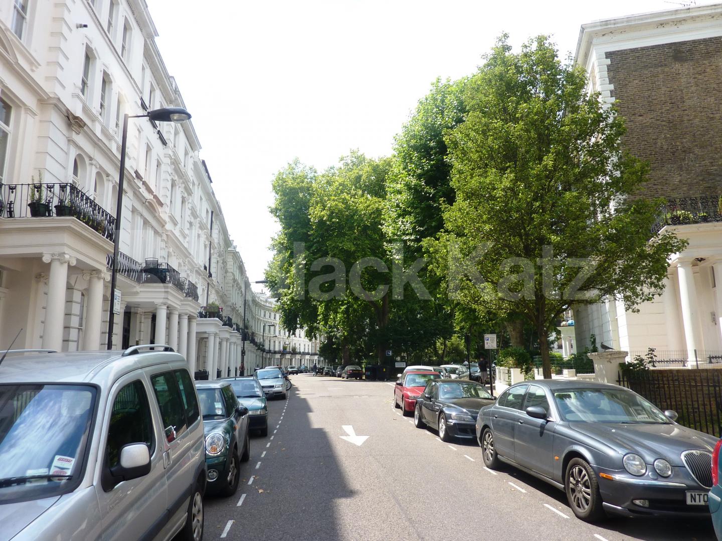 			Studio Apartment, 1 bath, 1 reception Studio			 Westbourne Gardens , BAYSWATER